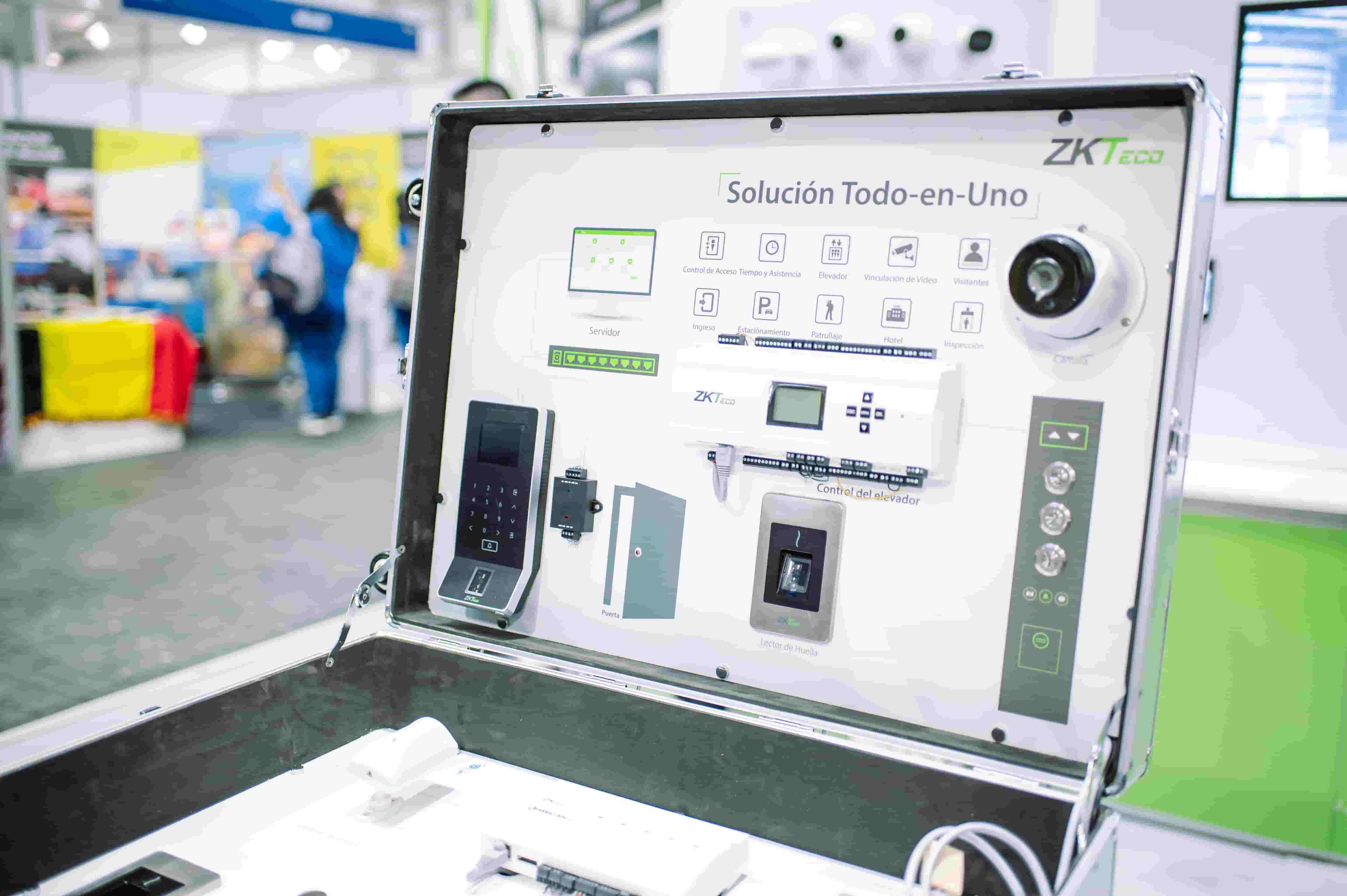 ZKTeco Showcases Pioneering Technologies in FISA 2022 in Chile(3).jpg