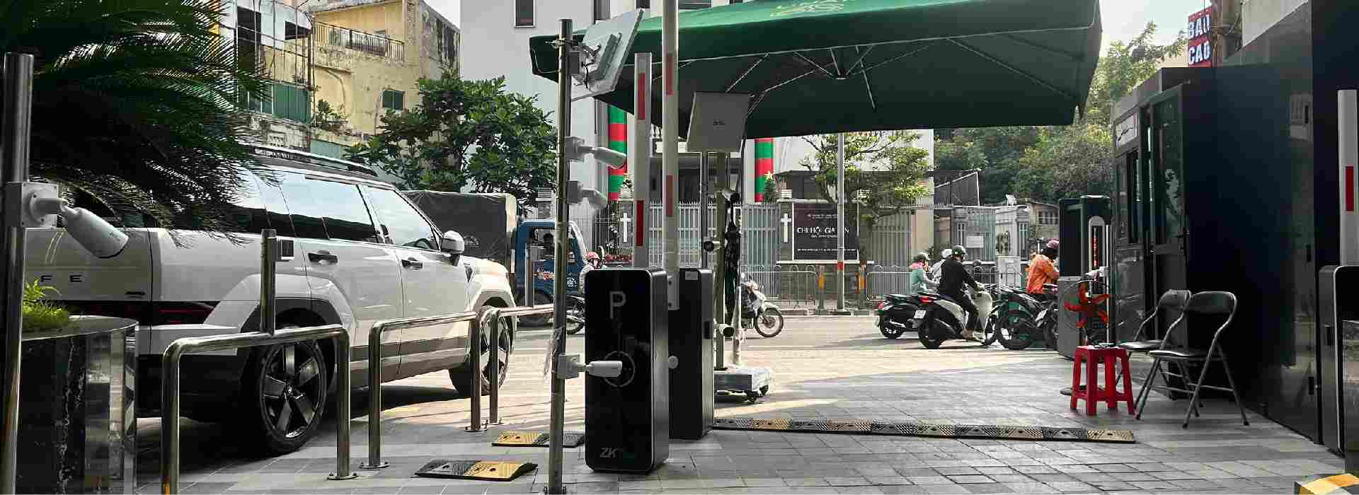 Vehicle Entrance Control Project of L'mak 68 Building in Viet Nam