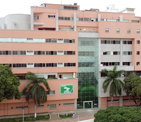 Solution intégrée de contrôle d’accès et de présence pour le siège administratif de Cosmitet, Colombie
